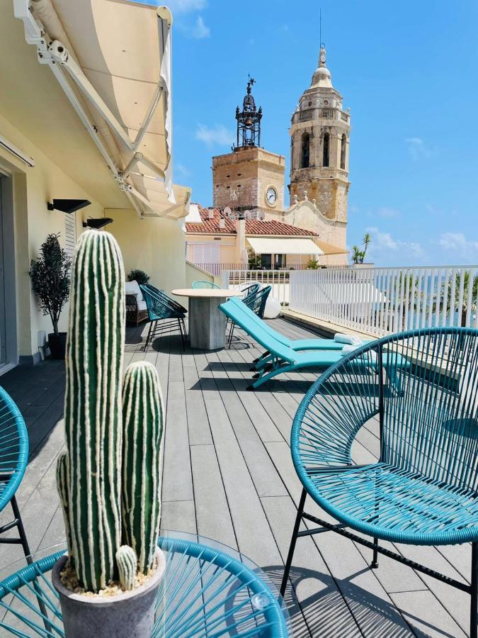 Atico Con Fantasticas Vistas Al Mar Y La Iglesia Daire Sitges Oda fotoğraf